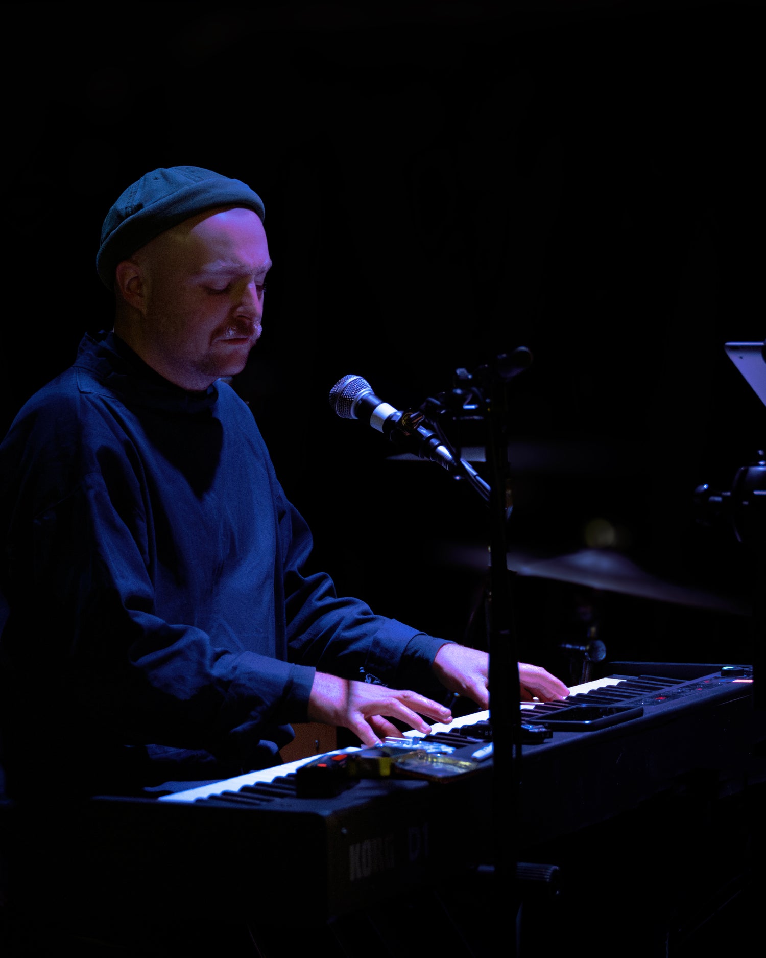 Hector Gannet playing piano at The Cluny in Newcastle - Aaron Duff