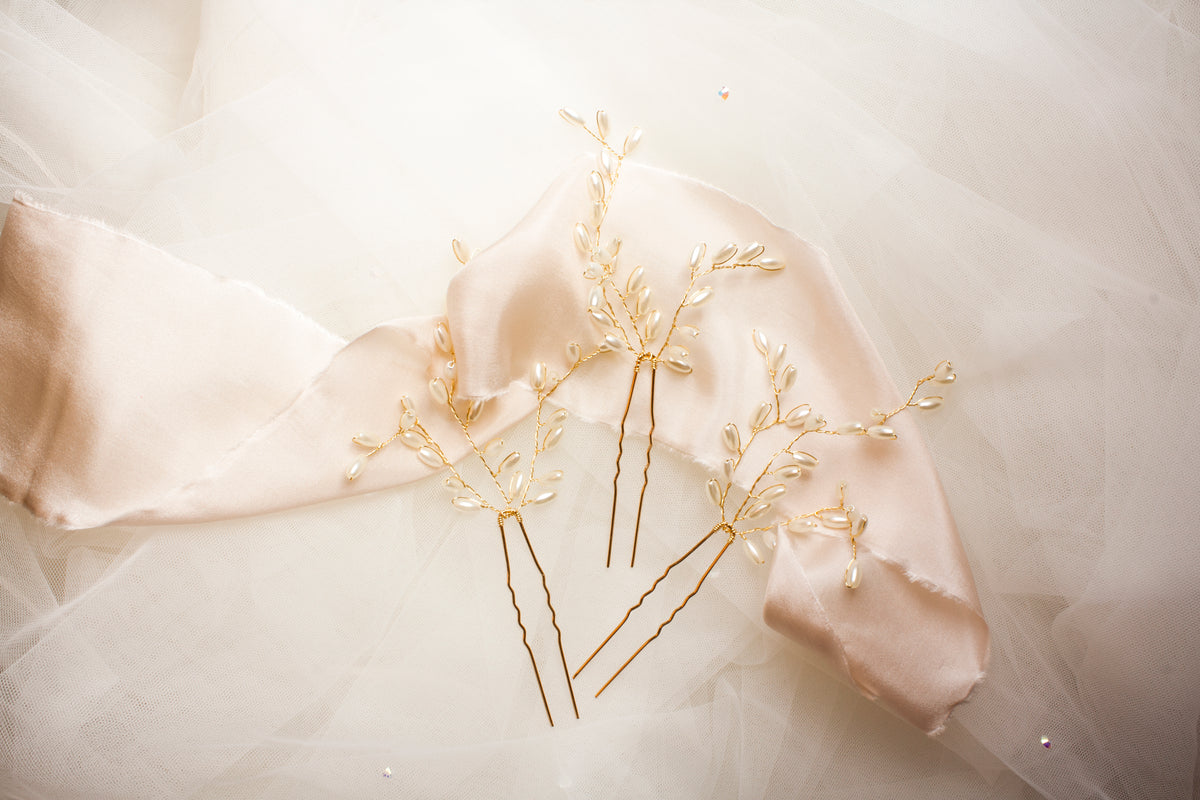 Sarah Vuong bridal hair pins